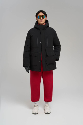 Утепленное полупальто с накладными карманами