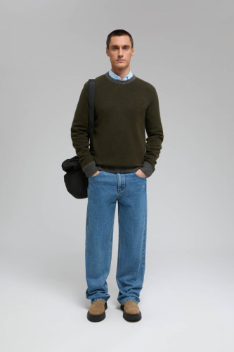 Джемпер полуприлегающего силуэта