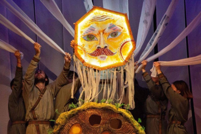 В Якутск с гастролями приехал калмыцкий театр кукол «Джангар» / Майя Гоголева Якутск Якутск Республика Саха (Якутия)