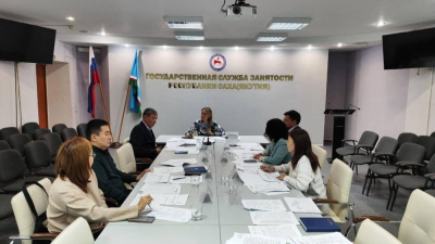 Трудовое лето: путевки за хорошую работу /    