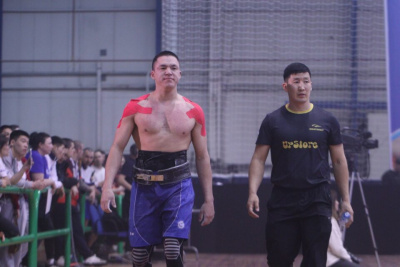 Мас-рестлер Василий Захаров: «С Дьулустаном Ноговицыным не боролся даже на тренировках» / Дьулустаан Сергеев   