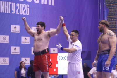 Якутский мас-рестлер Сергей Фролкин стал двукратным абсолютным чемпионом России /    