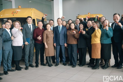 Двадцать новых автобусов передали школам и колледжам в Якутии / Саина Титова   Республика Саха (Якутия)