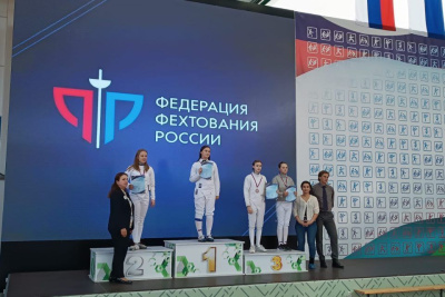 Спортсмены из Якутска завоевали медали первенства ДФО по фехтованию / ЯСИА Якутск Якутск Республика Саха (Якутия)