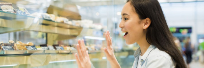 Сколько россияне тратят на сладости? /    