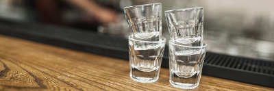 Россияне стали меньше пить и курить /    