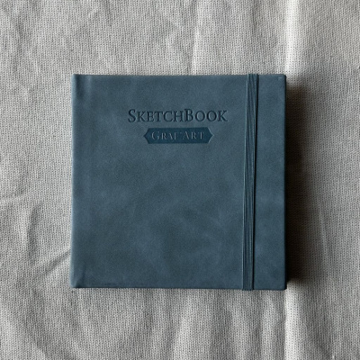 Скетчбук для графики Малевичъ "GrafArt white" 12х12 см 40 л 160 г, голубой дым