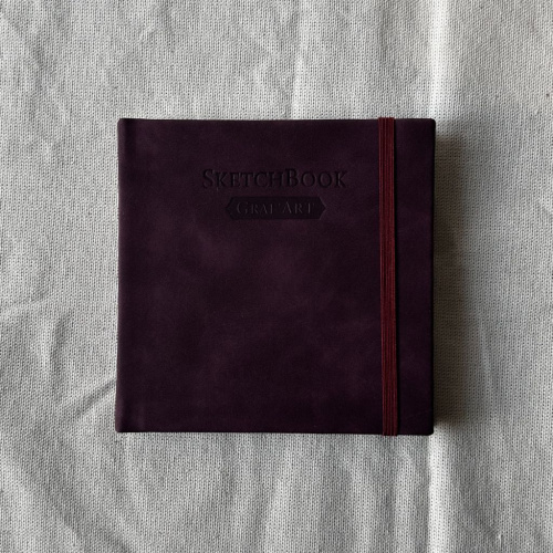 Скетчбук для графики Малевичъ "GrafArt white" 12х12 см 40 л 160 г, бордовый