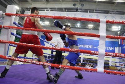 Сегодня состоятся полуфинальные бои чемпионата Якутии по боксу / Дьулустаан Сергеев   