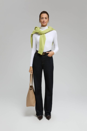 Водолазка приталенного силуэта