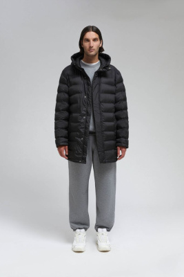 Утепленное полупальто с капюшоном