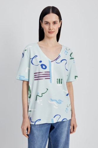Футболка с абстрактным принтом