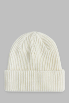 Вязаная шапка