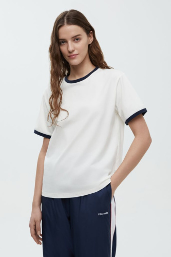 Футболка с контрастной отделкой