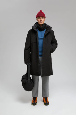Утепленное пальто со съемным капюшоном