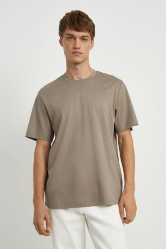 Футболка из хлопка прямого кроя