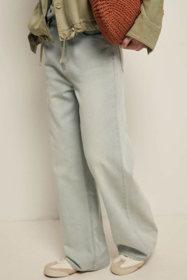 Широкие джинсы со средней посадкой