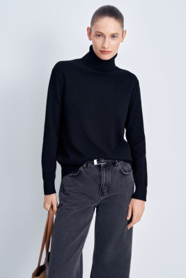 Свитер свободного силуэта с воротником-стойкой