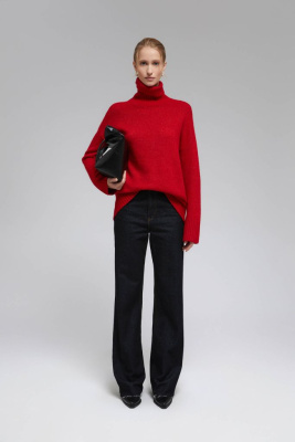 Свитер с шерстью