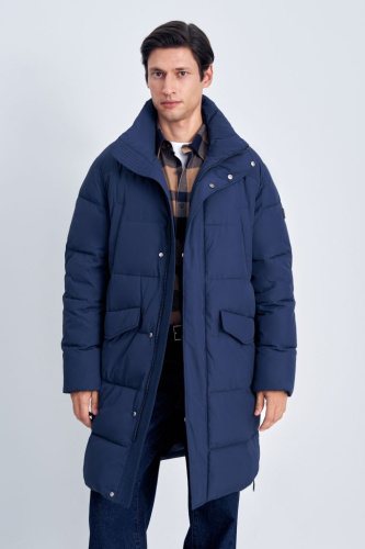 Однобортное пальто с капюшоном