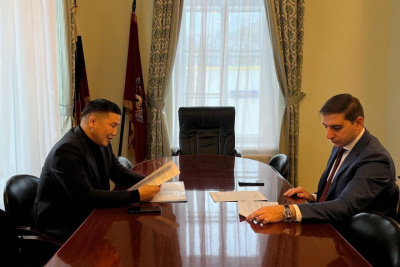 Леонид Спиридонов обсудил развитие спорта в Якутии с заместителем министра спорта России / ЯСИА   Республика Саха (Якутия)