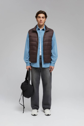 Стеганый пуховый жилет