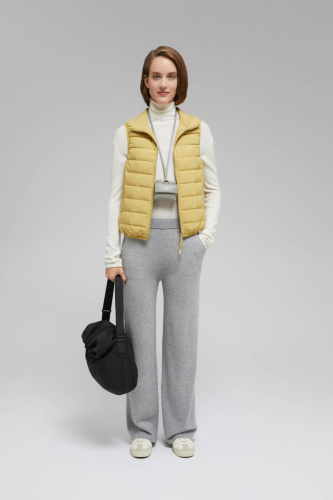 Пуховый жилет с натуральным пухом