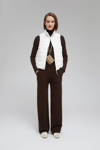 Пуховый жилет с натуральным пухом