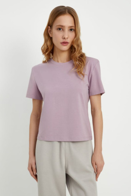 Футболка приталенного силуэта