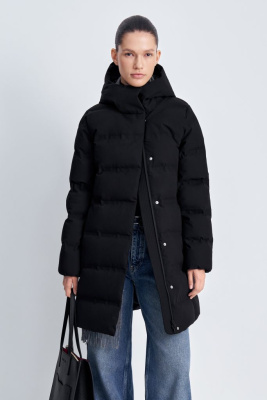 Пуховое полупальто с капюшоном