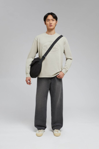 Лонгслив оверсайз силуэта