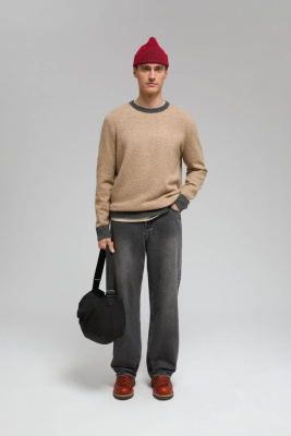 Джемпер полуприлегающего силуэта