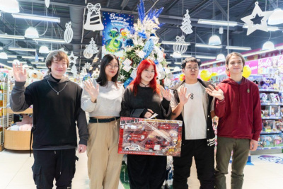 В Якутске стартовала благотворительные акция «Ёлка добра» / Майя Гоголева Якутск Якутск Республика Саха (Якутия)