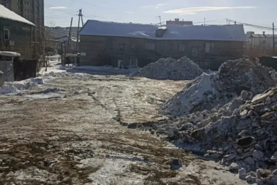 В управе Строительного округа рассказали о санитарном состоянии 17-го квартала Якутска / Семен Родионов   