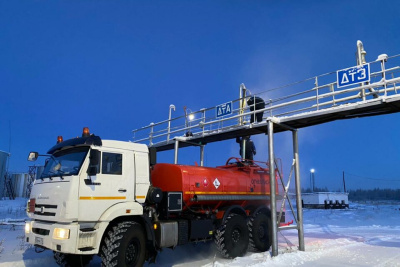 «Саханефтегазсбыт» досрочно выполнил план по отгрузке топлива автозимниками / ЯСИА   