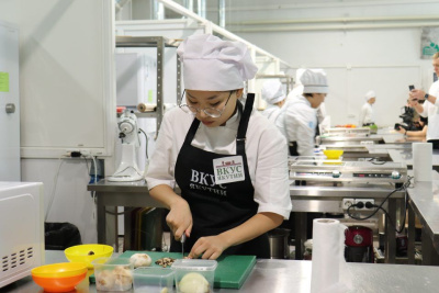 Студенты Якутии продемонстрировали кулинарное мастерство на профессиональном конкурсе / ЯСИА   