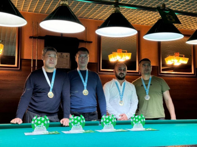 Лучшие бильярдисты Мирнинского района /    