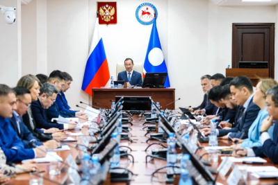 Айсен Николаев потребовал усилить взаимодействие с бизнесом для улучшения инвестклимата в Якутии / ЯСИА   Республика Саха (Якутия)