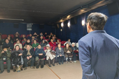 В Якутской библиотеке для незрячих и слабовидящих провели семинар о тифлокомментировании в кино / ЯСИА   