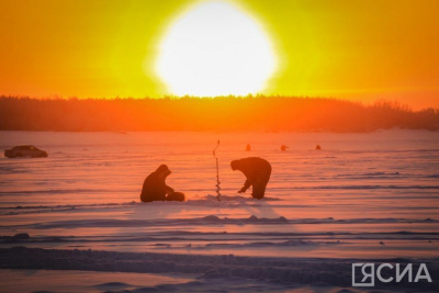 Любителям зимней рыбалки напомнили о правилах безопасности / ЯСИА   