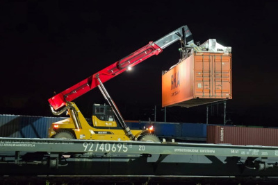 С грузового терминала Столбовая будут отправлять в Якутию по три контейнерных поезда в неделю / ЯСИА   