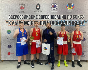 Высокие результаты на всероссийских соревнованиях по боксу /    