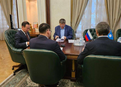 Глава Якутии провел совещание с руководством компании «Железные дороги Якутии» / ЯСИА Якутск Якутск Республика Саха (Якутия)