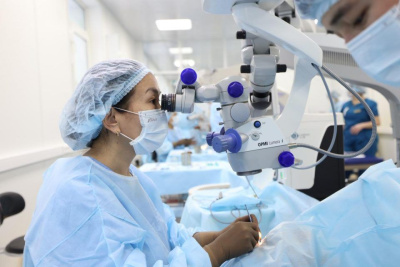 Рекорд России: за два часа и 18 минут якутские офтальмологи прооперировали 100 человек / Нарыйа Пахомова Якутск Якутск Республика Саха (Якутия)