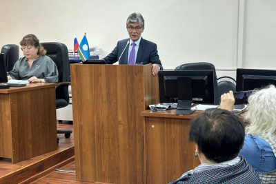 ЦИК Якутии выпустил книги к 30-летию избирательной системы России и Якутии / ЯСИА   