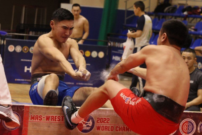 Высшая лига. В воскресенье лучшие команды сразятся за Кубок Федерации по мас-рестлингу Якутии / Дьулустаан Сергеев   