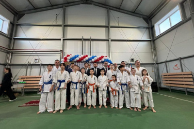 В Якутском городском лицее открылся новый модульный спортивный зал / ЯСИА   