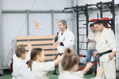 Хaид Мaнтaев провёл мaстер-клaсс по кaрaте-киокусинкaй для детей / Мария Горохова Якутск Якутск Республика Саха (Якутия)