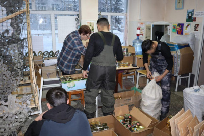 В Ленске осужденные к принудительным работам оказывают помощь участникам СВО / ЯСИА   