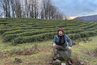 О трехуровневом чайном доме мечтает основатель клуба «Отшельник» Айаал Акимов / ЯСИА   